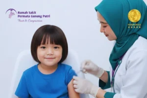 Imunisasi anak di RS Permata Gunung Putri dengan dokter spesialis anak