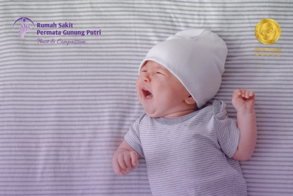 Bayi baru lahir menangis di minggu pertama kehidupan karena proses adaptasi dari rahim ke dunia luar