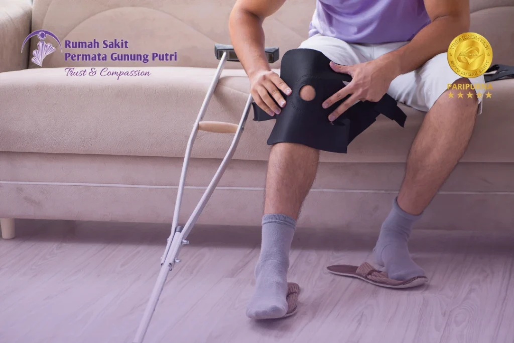 Ilustrasi korban cedera trauma tumpul yang tampak baik-baik saja akibat efek adrenalin sebelum mengalami kondisi darurat medis